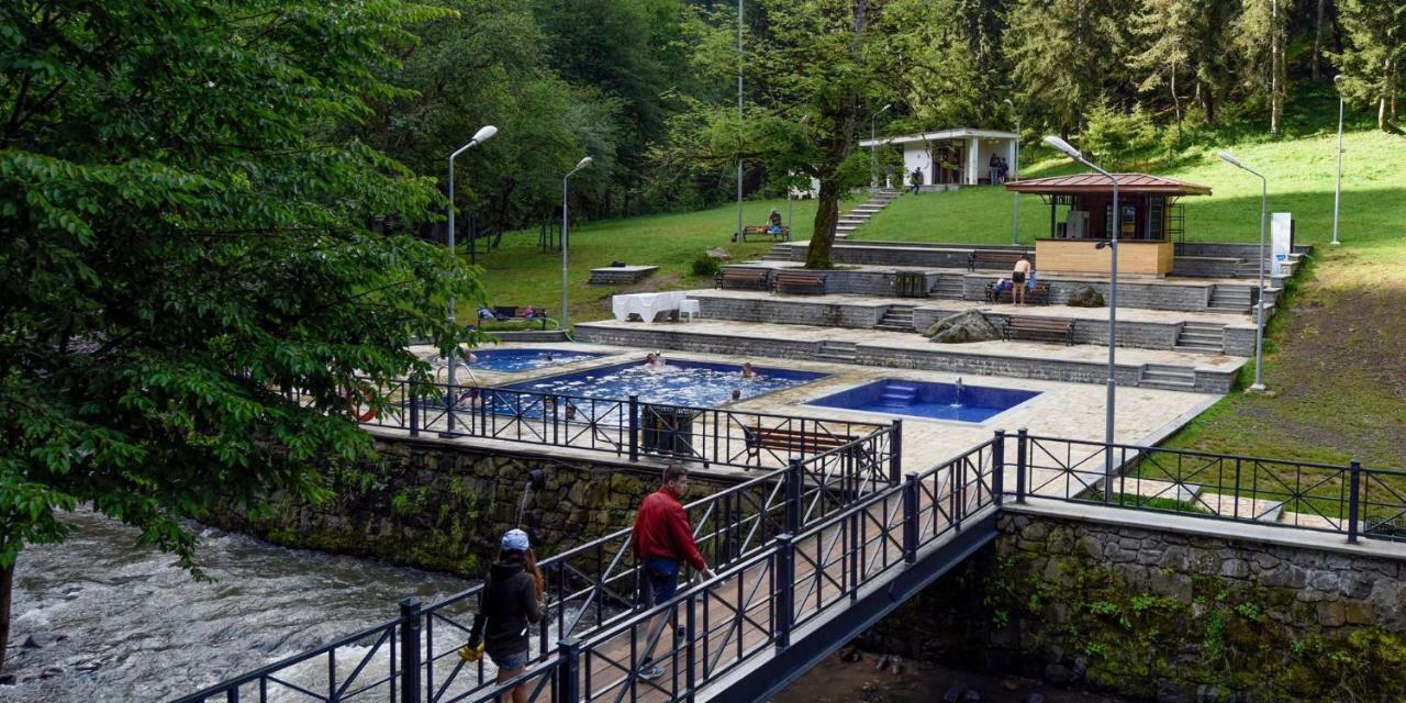 Apart-Otel Nino Borjomi Exterior foto