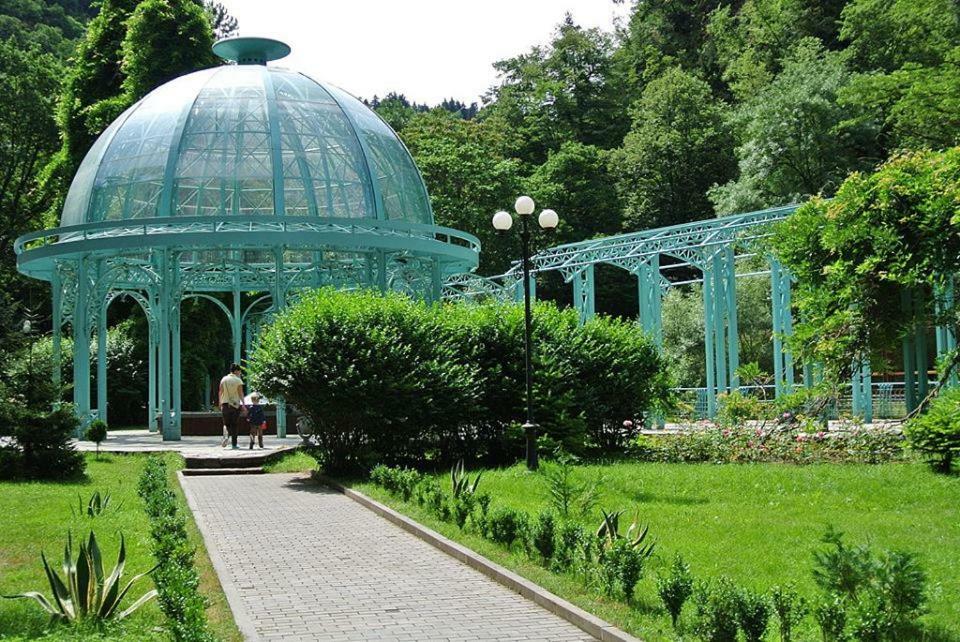 Apart-Otel Nino Borjomi Exterior foto